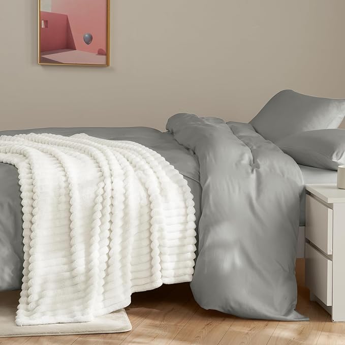 HIMEET Off White Ribbed King Size Blanket for Bed - 300GSM Lightweight Fleece Blanket for Men Women, Large Cozy Sofa Couch Bed Blankets Gifts, Striped Spring Home Room Decor, Off White, 108x90 Inches