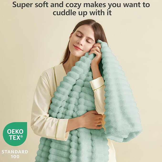 HIMEET Sage Green Ribbed Queen Size Blanket for Bed - 300GSM Lightweight Fleece Blanket for Women, Large Sofa Couch Cover Bed Blankets Gifts, Striped Spring Home Room Decor, Sage Green, 90x90 Inches