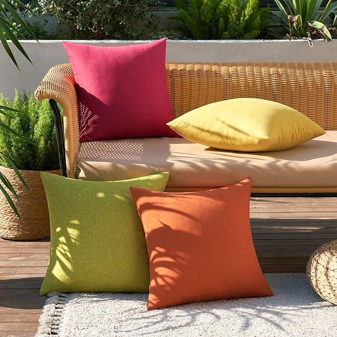 MIULEE Pack of 4 Decorative Outdoor Throw Pillow Covers Linen Waterproof Pillow Covers Farmhouse Cushion Cases for Patio Garden Tent Balcony Couch Sofa 18x18 inch Red/Green
