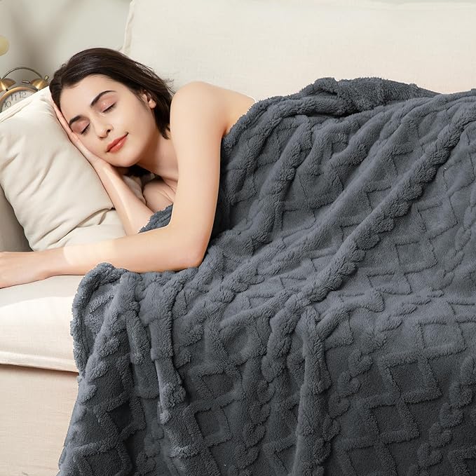 Aganear Flannel Throw Blanket - Cozy Soft Lightweight Fuzzy Throw Blanket for Women Portable Throw Blankets for Couch, Warm Present for Birthday, Christmas, Halloween, Housewarming(50"x60", Gray)