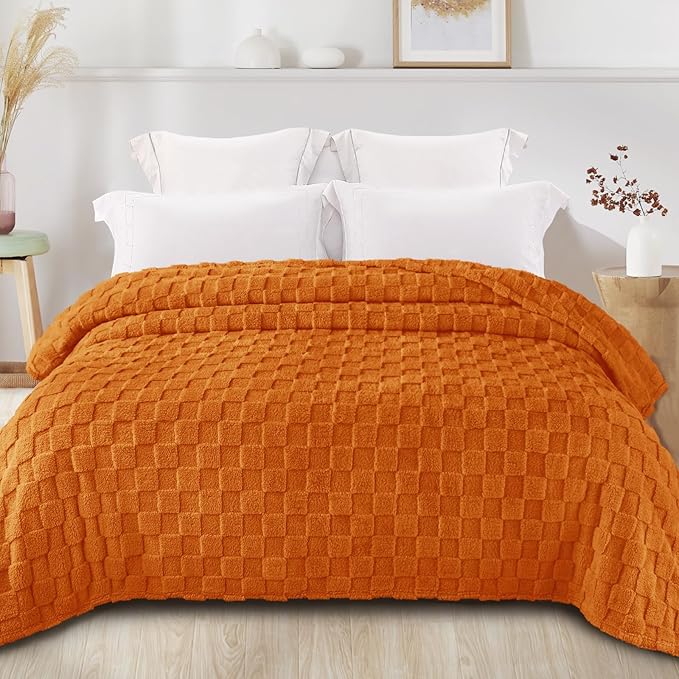 Exclusivo Mezcla King Size Flannel Fleece Blanket, Super Soft and Warm Lightweight Checkered Pattern Blanket for All Seasons, 90x104 Inches, Burnt Orange