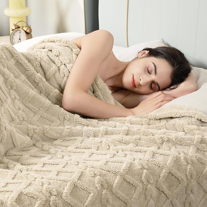 Aganear Twin Blanket - 3D Stylish Design, Lightweight Blanket Super Soft, Fluffy, Warm, Decorative Present for All Seasons, Portable Throw Blankets for Couch, Sofa, Bed, Car(60"×80", Khaki)