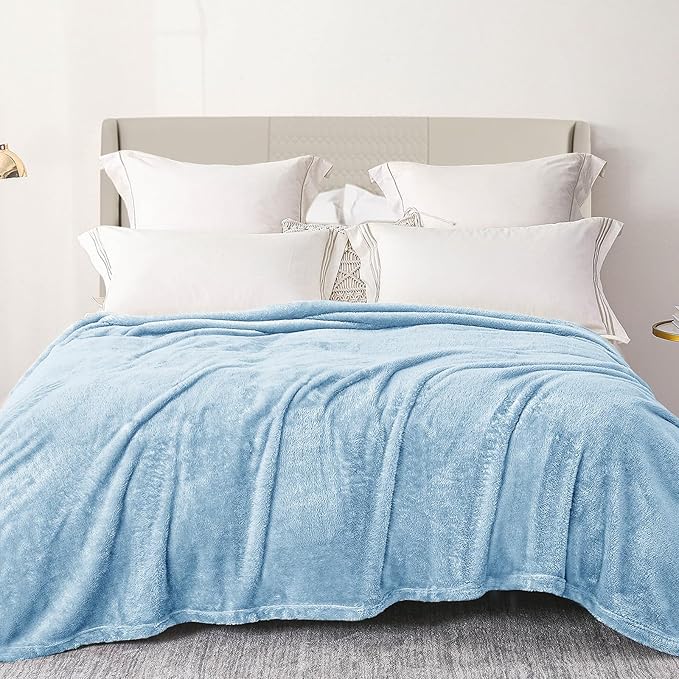 Exclusivo Mezcla Plush Fuzzy Fleece Bed Blanket King Size, Super Soft, Fluffy and Warm Blankets for Couch, Bed, All Season (Light Blue, 90x104 Inches)