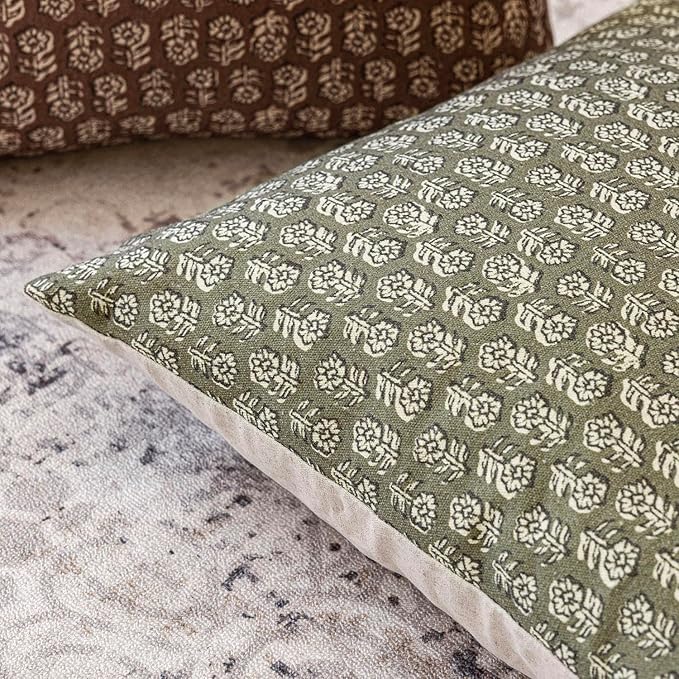 Foindtower Set of 2 Decorative Vintage Floral Print Throw Pillow Covers Neutral Modern Farmhouse Cushion Covers Boho Home Decor for Sofa Chair Couch Bedroom Living Room,18×18 Inch,Sage Green