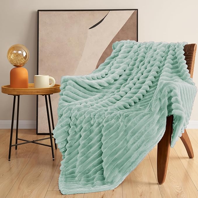 HIMEET Sage Green Ribbed King Size Blanket for Bed - 300GSM Lightweight Fleece Blanket for Men Women, Large Sofa Couch Bed Blankets Gifts, Striped Spring Home Room Decor, Sage Green, 108x90 Inches
