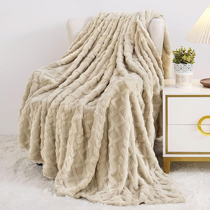 Aganear Twin Blanket - 3D Stylish Design, Lightweight Blanket Super Soft, Fluffy, Warm, Decorative Present for All Seasons, Portable Throw Blankets for Couch, Sofa, Bed, Car(60"×80", Khaki)